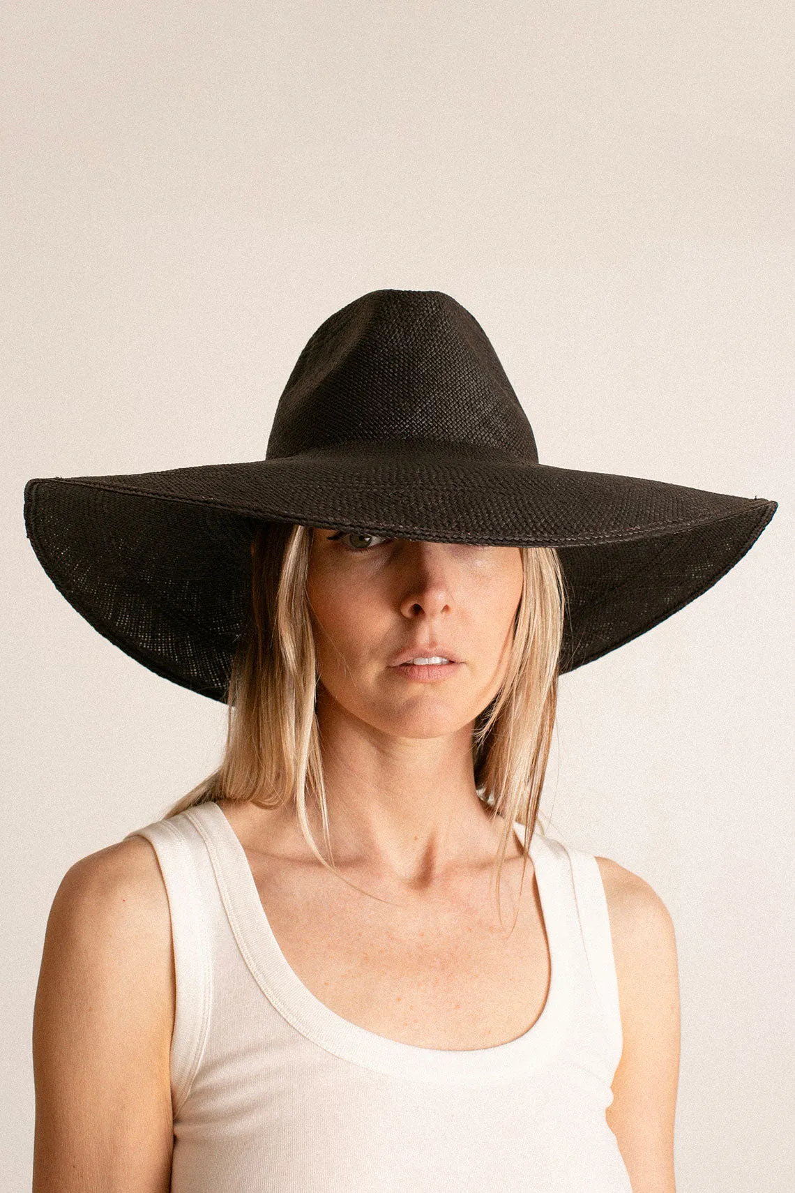 Black Caro Hat with Neck Shade